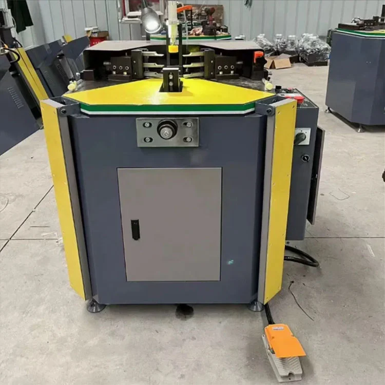 140 mm alumiiniumprofiilnurkade kombineerimise masin
