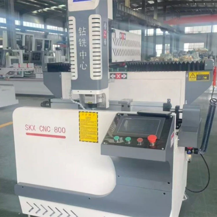 800 mm CNC-töötlemiskeskus tööstuslike alumiiniumprofiilide jaoks