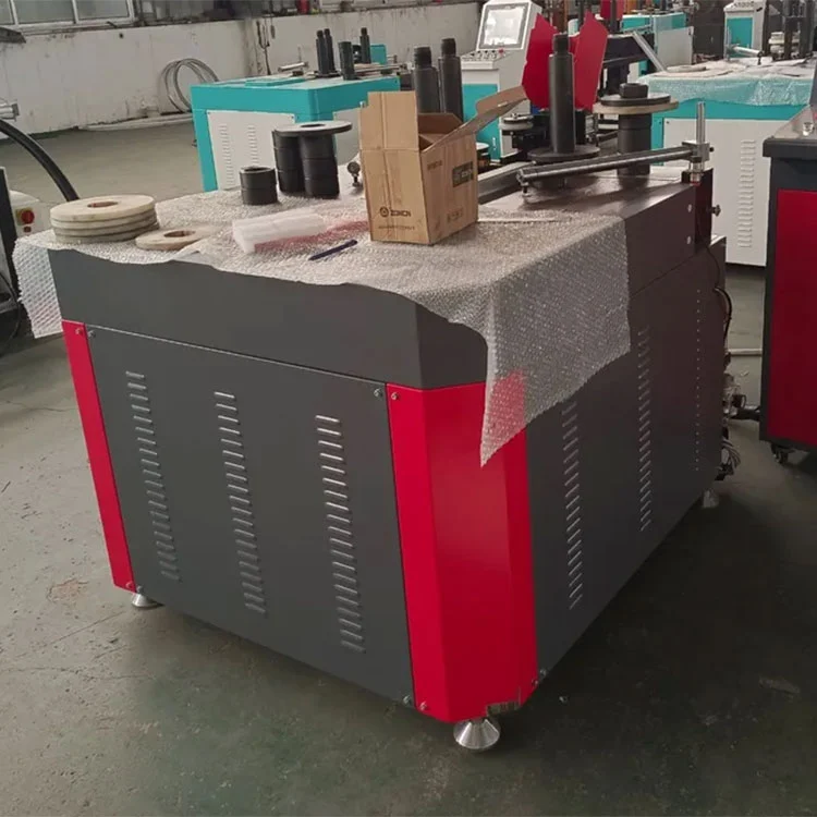 CNC nelja peaga nurga pressimismasin