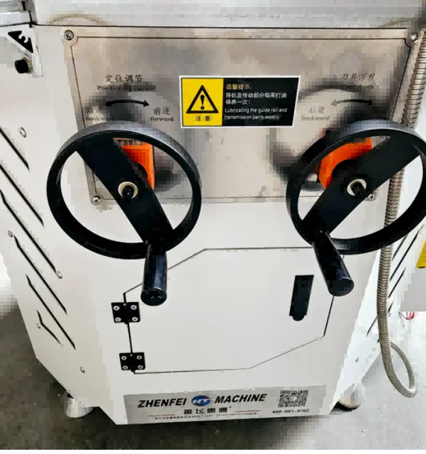 LZJ-100/3500 Single Head Alu. Akna ukse nurga kombineerimise masin